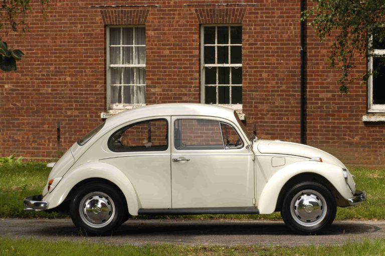 Volkswagen_Beetle__1st_generation__ID28788-blank-768x510-1