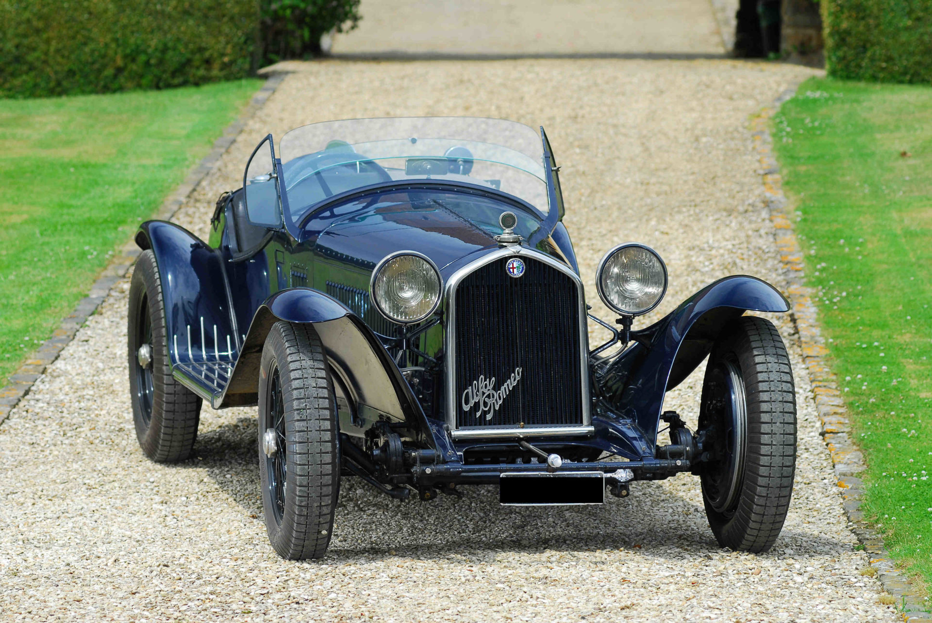 1933-Alfa_Romeo-8C-2-1-1920x1285-1